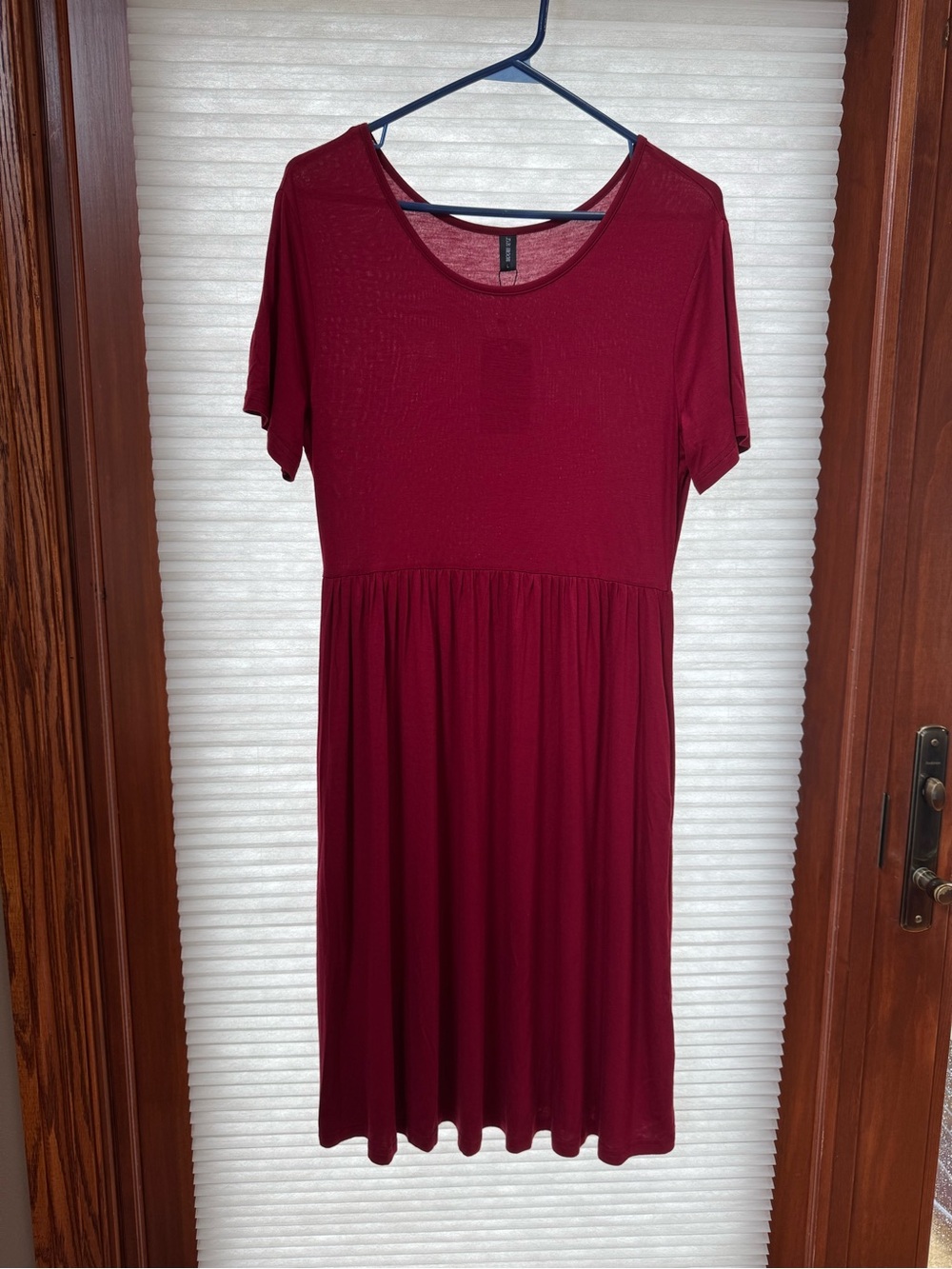 Short-Sleeve Midi Dress in Deep Wine